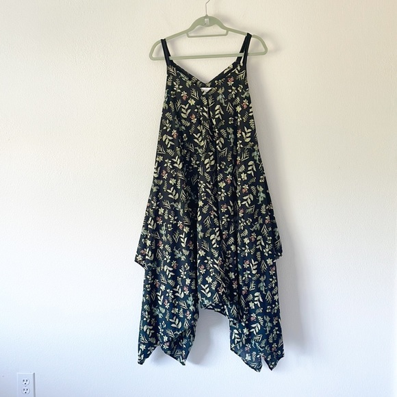 Conifer Dress Size Small - Picture 2 of 15